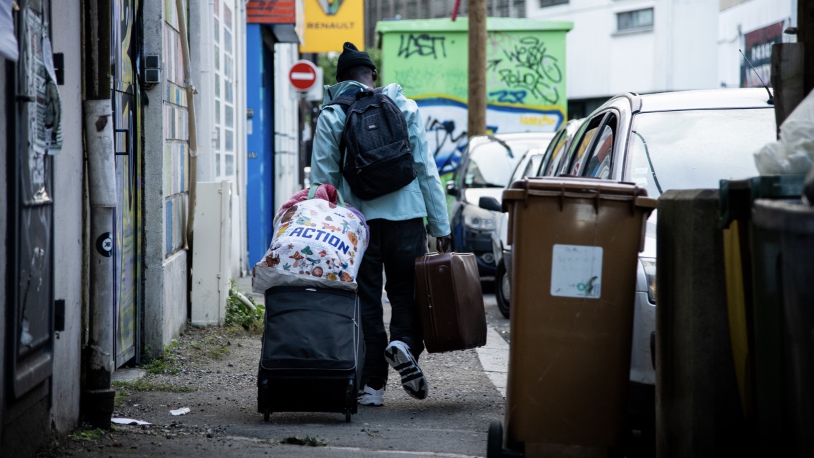 Suite à Lexpulsion Du En Gare à Montreuil Des Résidants Menacés De Reconduite à La Frontière